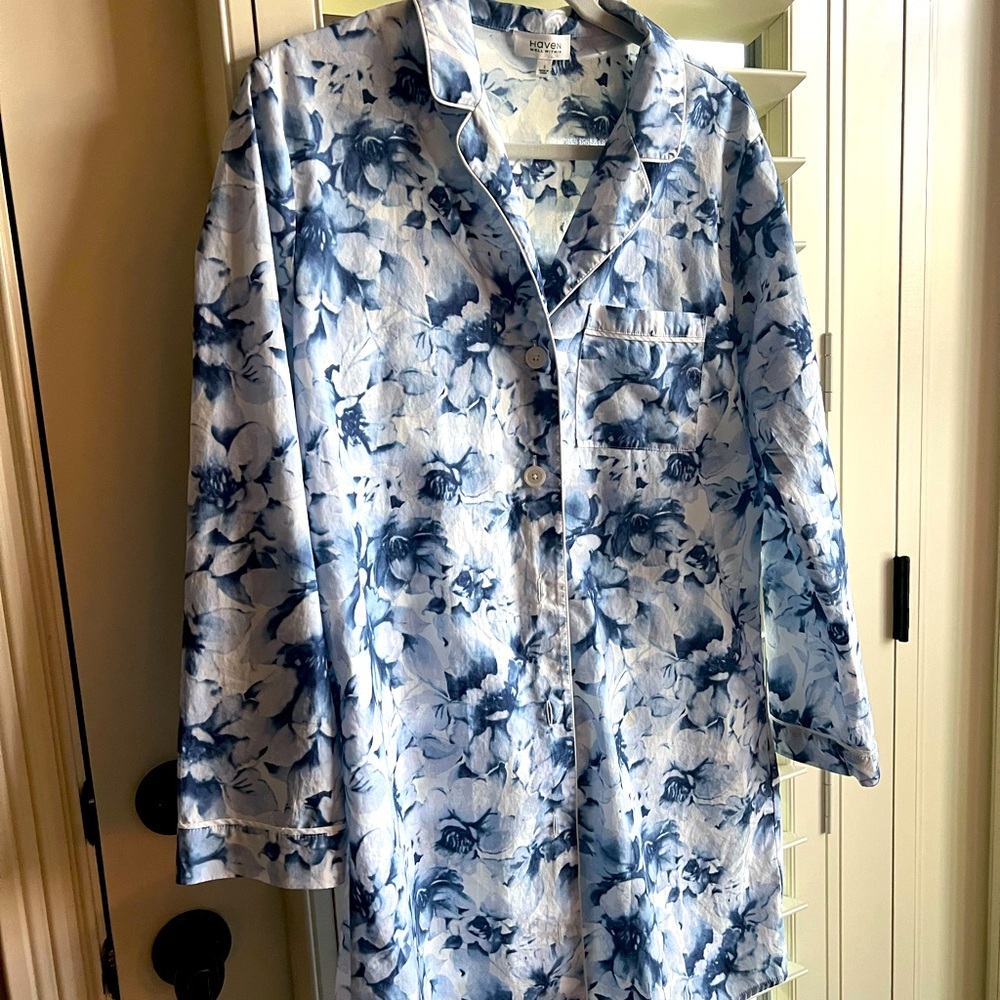 Talbots Haven Well Within robe Size small